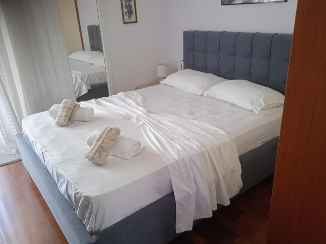 Vila N Dervishi Vlorë Εξωτερικό φωτογραφία